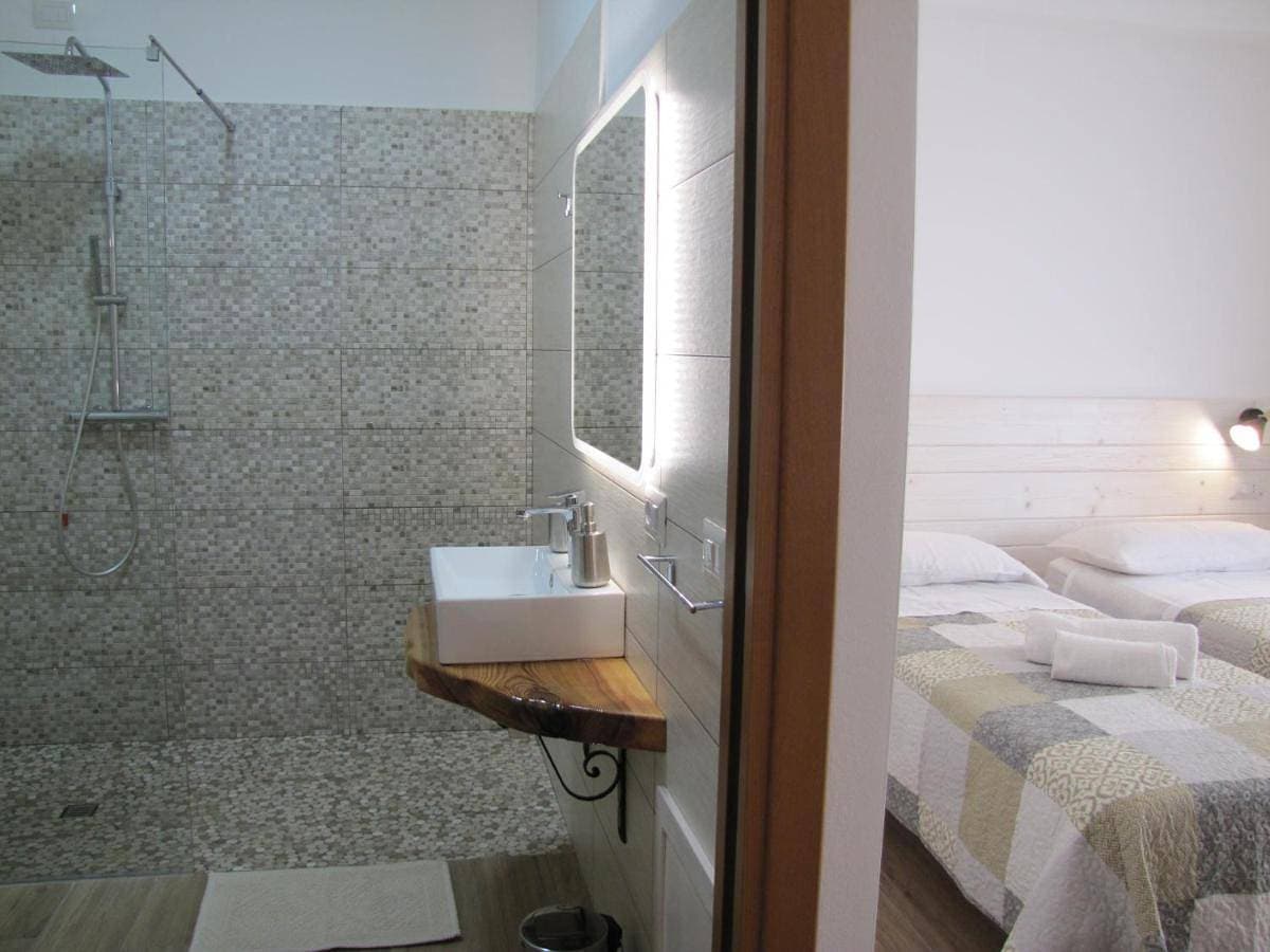 Foto 4 von 9: Small Double Room