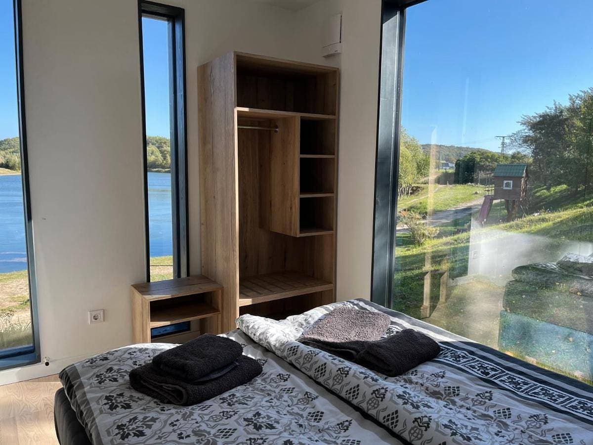 Foto 5 von 5: Apartment with Lake View