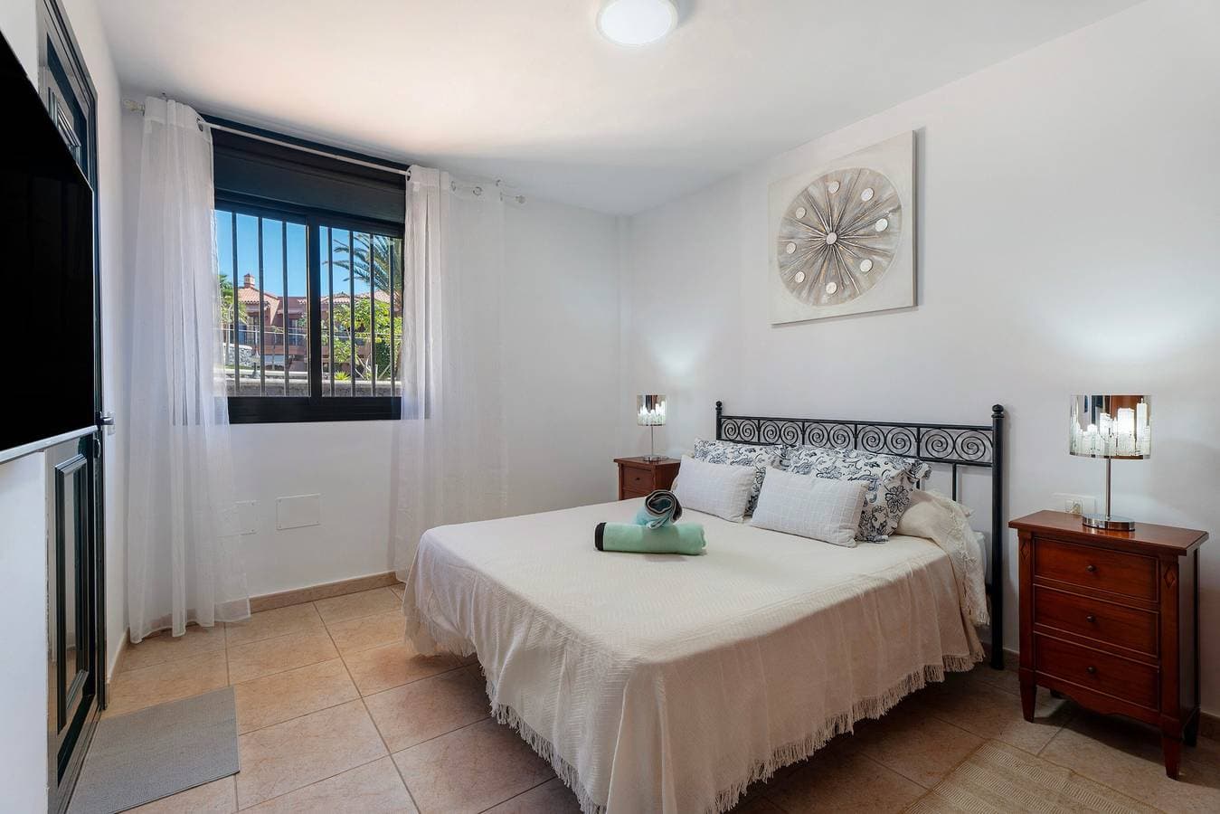 Foto 12 von 33: Ferienwohnung 'Apartamento Los Geranios' mit Gemeinschaftspool, privater Terrasse und WLAN