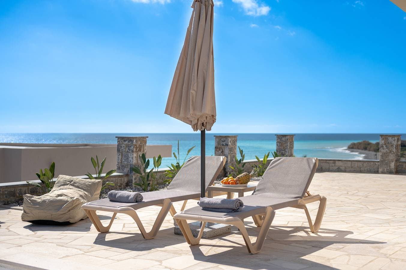 Foto 3 von 28: Kedros Villa 6, Beachfront 20m & Pool