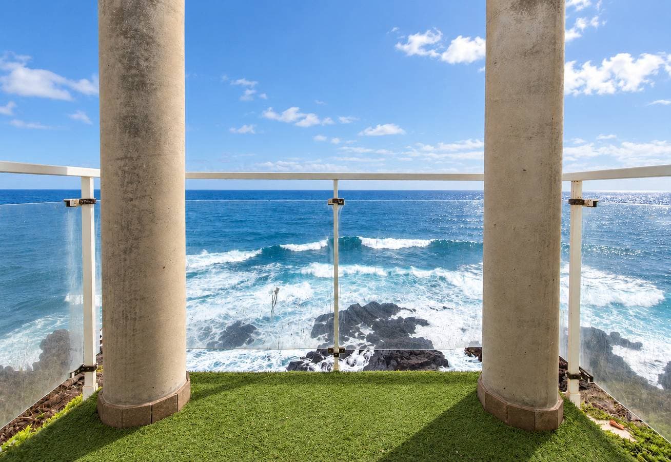 Foto 2 von 18: Presidente Loft - Ocean Views & Natural Pools
