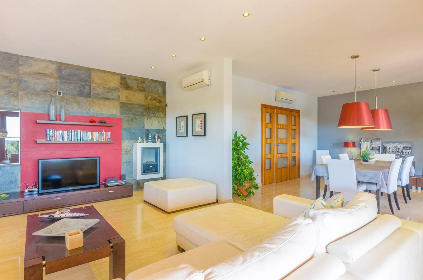 Foto 7 von 58: Can Bou – Villa mit Privatpool am Stadtrand von Ses Salines und nur 4 km vom Strand entfernt. WiFi gratis.
