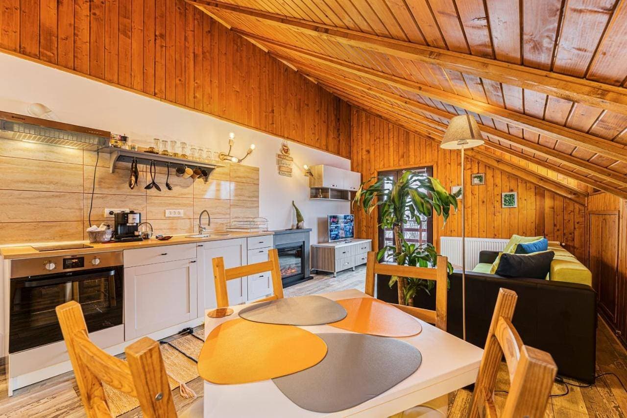 Snug Apartments - Free Private Parking near Old Town 1