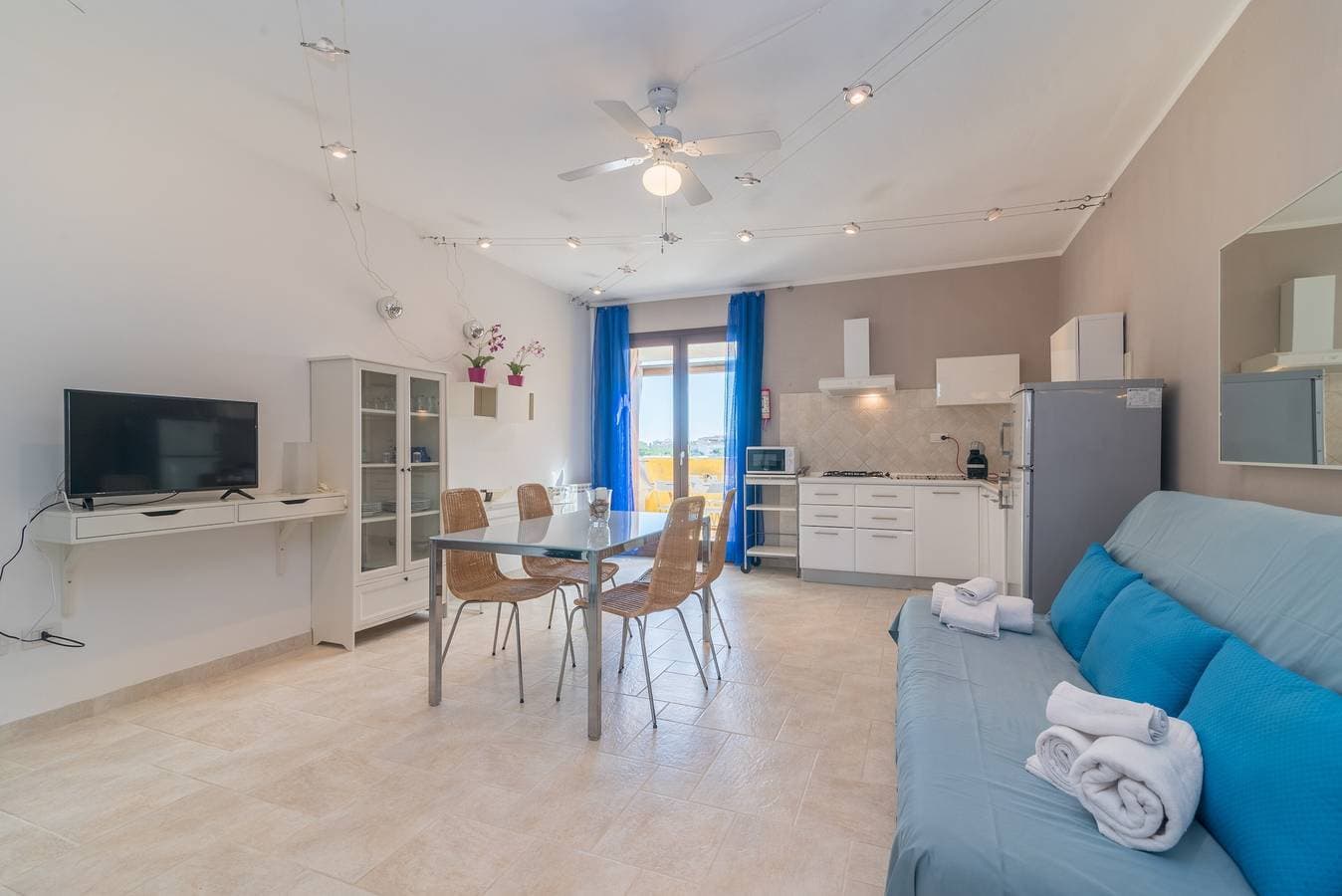 Foto 11 von 25: Ferienwohnung "C 207 Puntavilla" – mit Poolblick