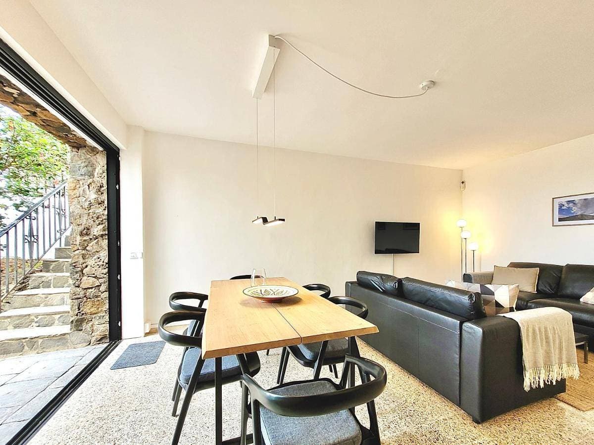 Foto 4 von 43: Two-Bedroom Apartment with Terrace