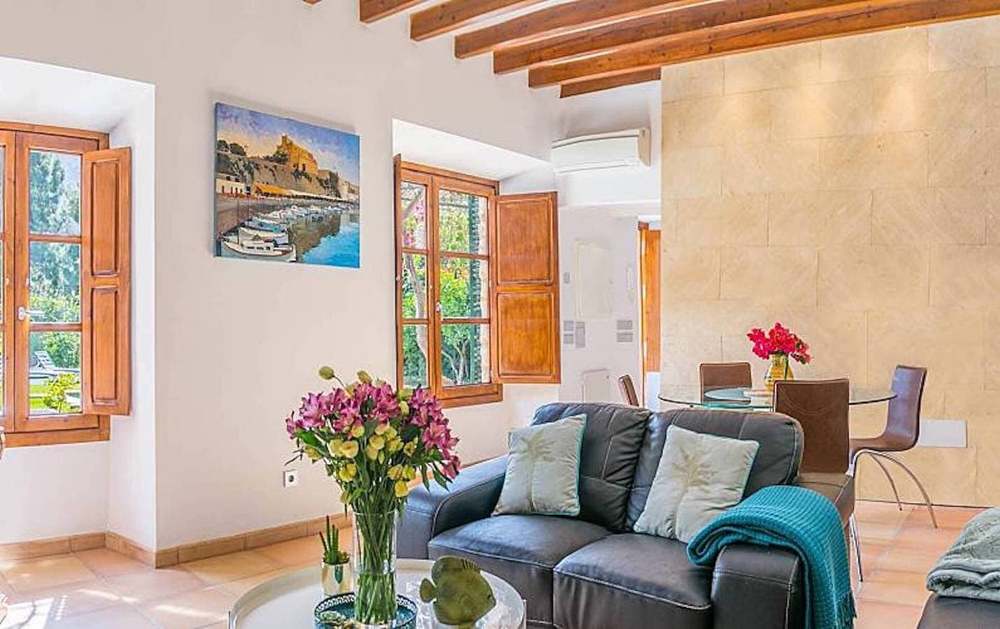 Foto 7 von 23: Chalet Casa Futbol mit Bergblick, Pool, WLAN, Klimaanlage, Terrassen und Garten