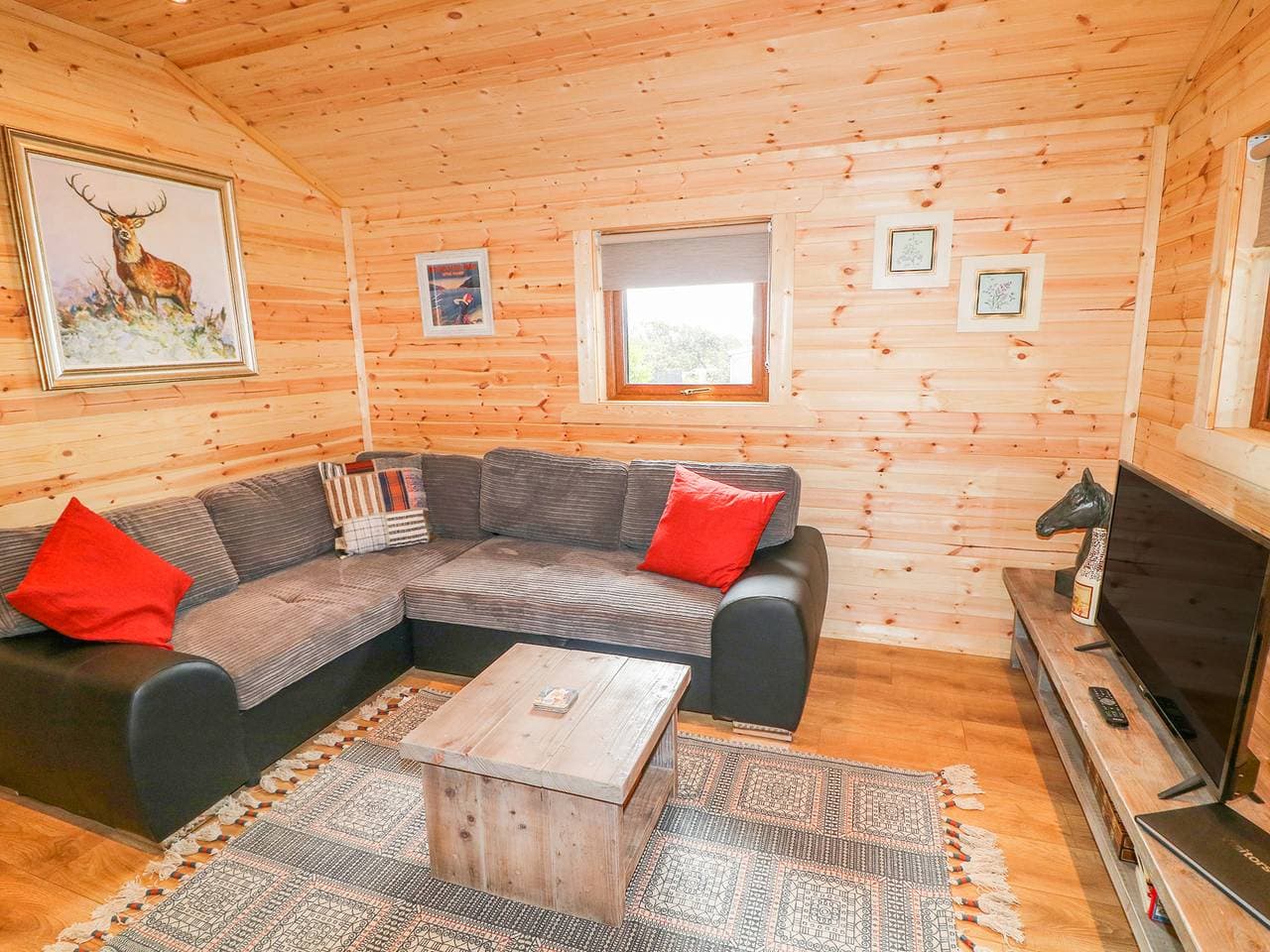 Foto 5 von 24: Lodge für 5 Personen mit Garten