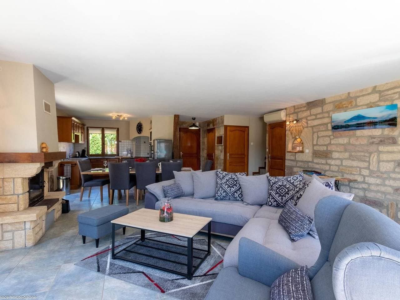 Foto 2 von 35: Moderner Komfort in den Südvogesen mit Pool und Jacuzzi