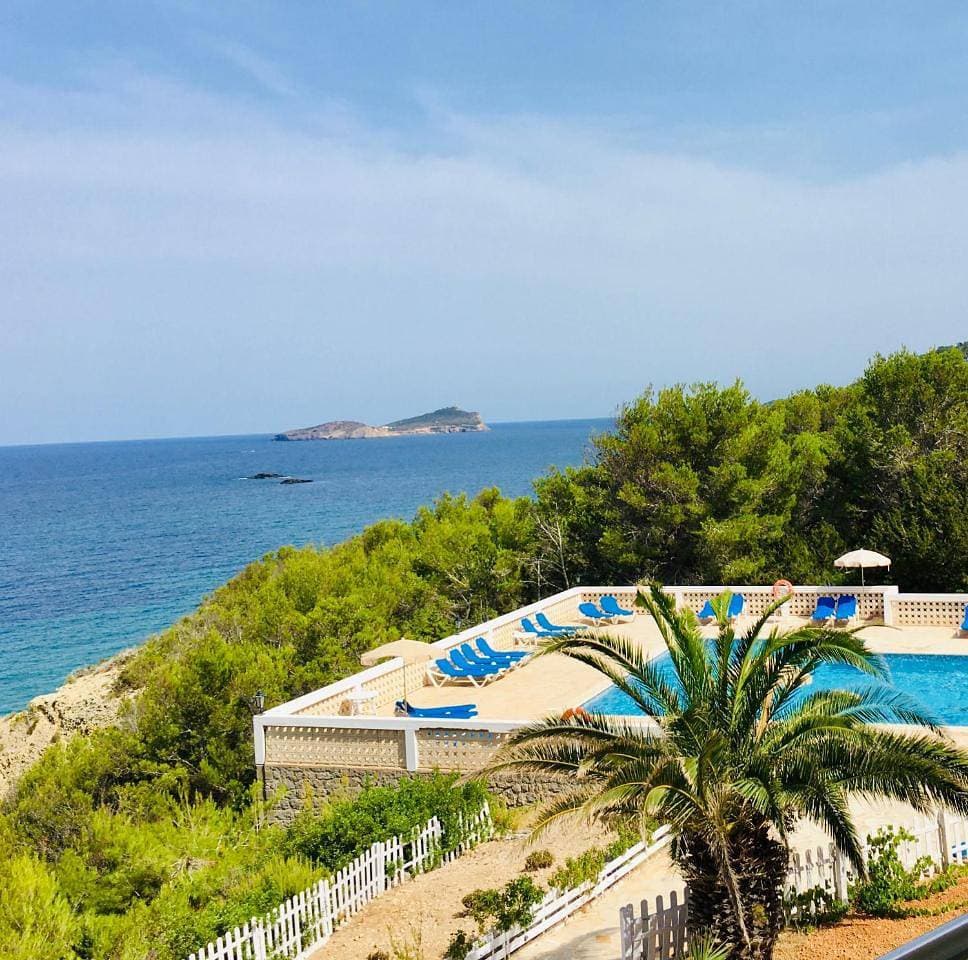 Foto 9 von 66: Two-Bedroom Apartment with Sea View