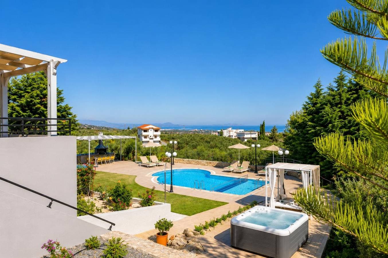 Foto 3 von 28: Villa für 9 Personen mit Balkon