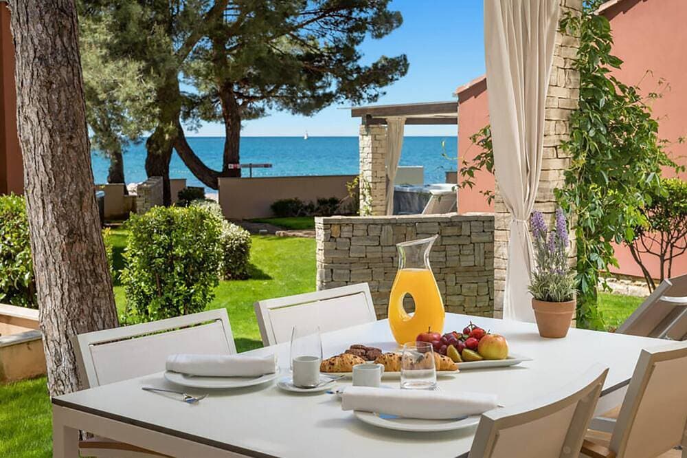 Amazing home in Umag with house a panoramic view 1