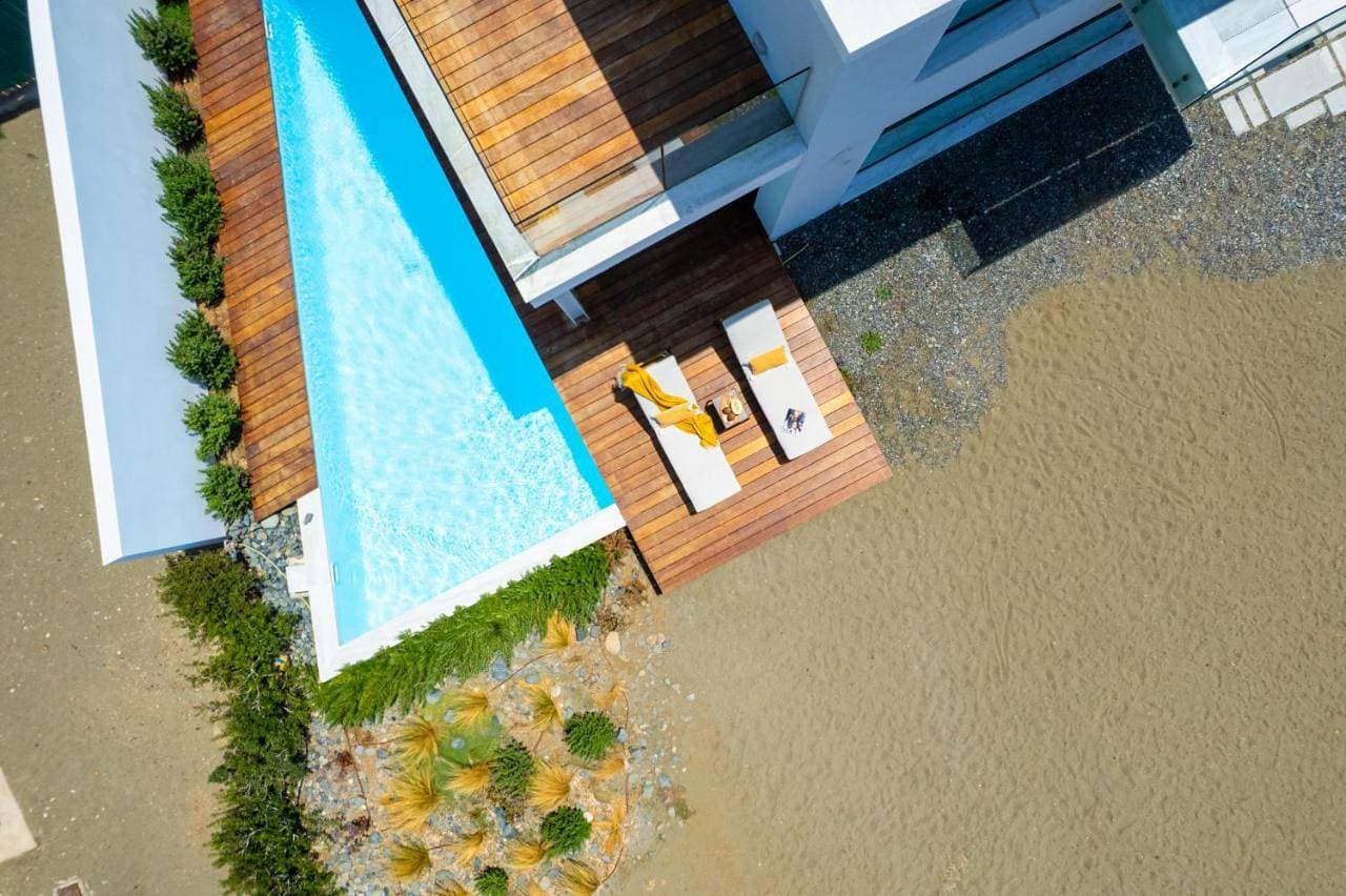 Foto 4 von 5: Villa - Beach Front
