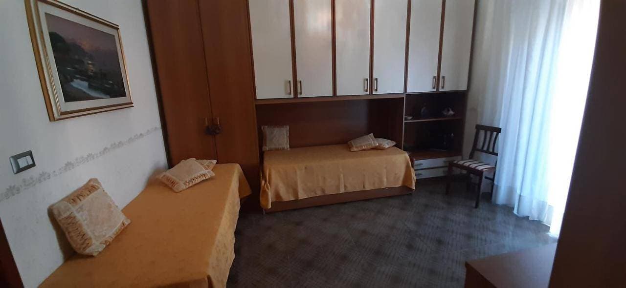 Foto 4 von 22: Two-Bedroom Apartment