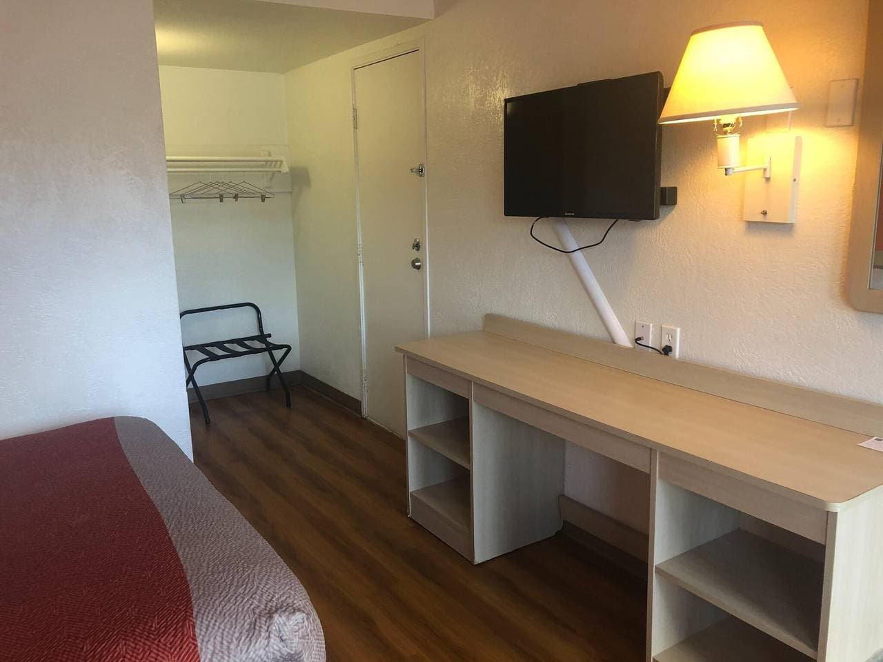 Foto 12 von 28: Ms6 Jacksonville | 1 Doppelbett | Ada/Badewanne