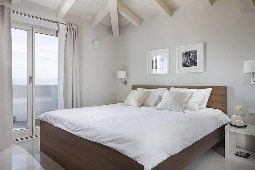 Foto 3 von 30: Exklusive 5* Villa mit herrlichem Meerblick und beheiztem Pool