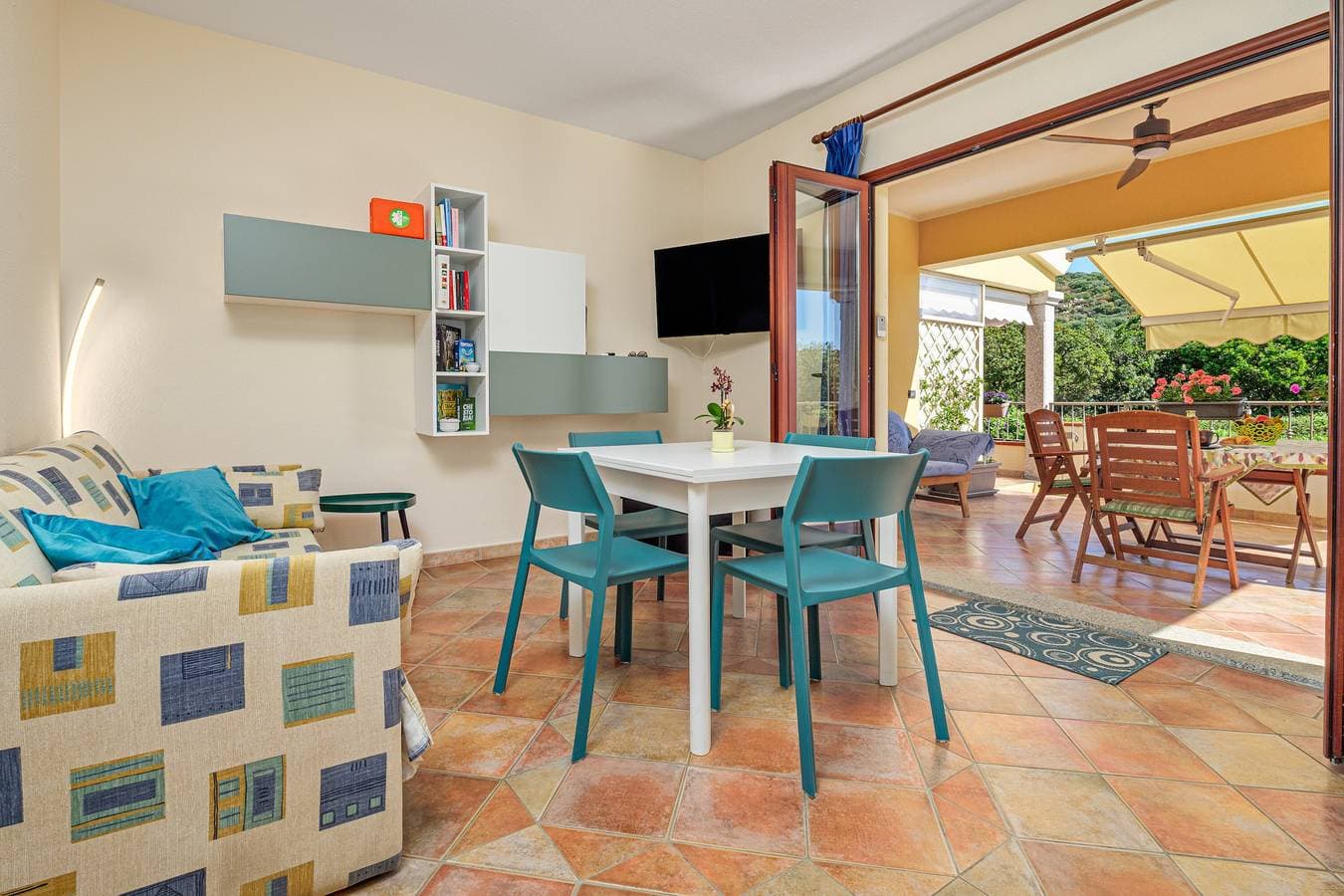 Foto 4 von 25: Ferienwohnung 'Agata Verde' mit Blick auf die Hügel und den Garten