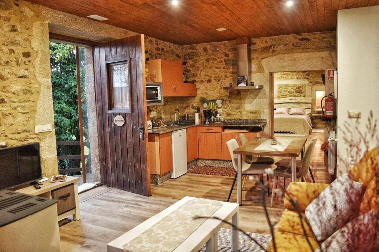 Foto 4 von 68: Two-Bedroom Apartment