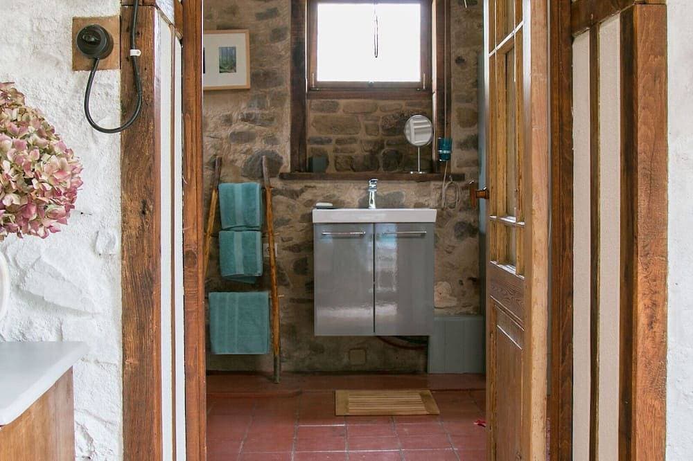 Foto 6 von 22: Geräumiges Ferienhaus mit schöner Aussicht und Garten / Wald, In Privatbesitz