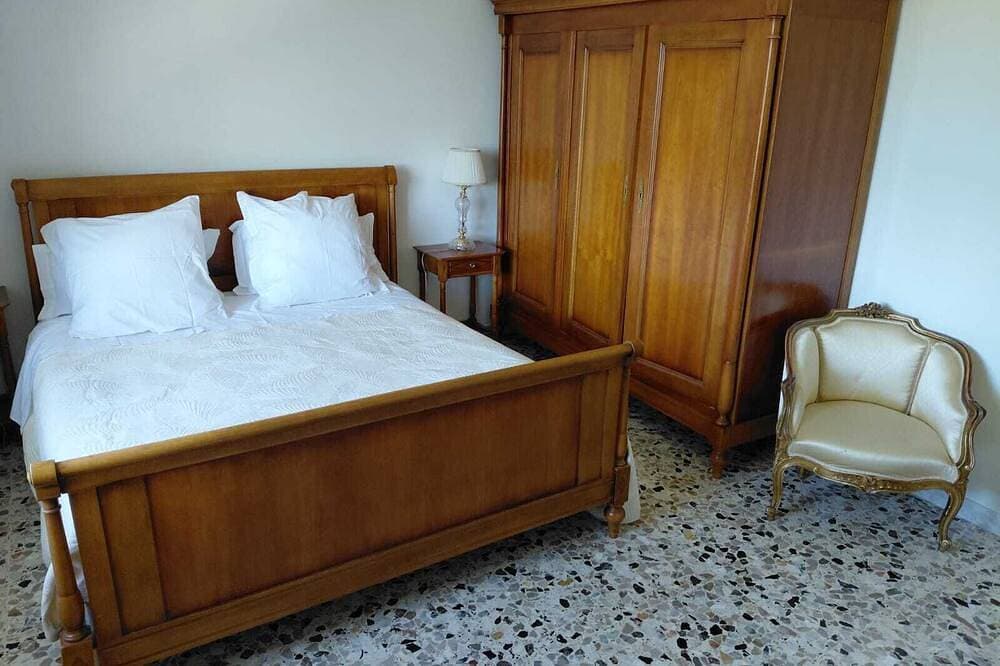 Foto 4 von 21: Schönes Anwesen auf einem privaten Landgut mit überdachtem oder offenem Pool