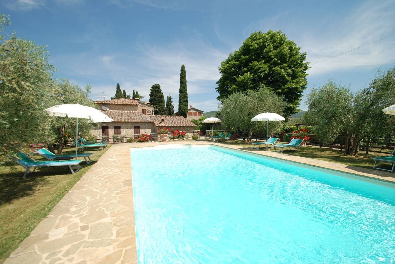 Foto 2 von 25: Villa für 4 Personen mit Pool