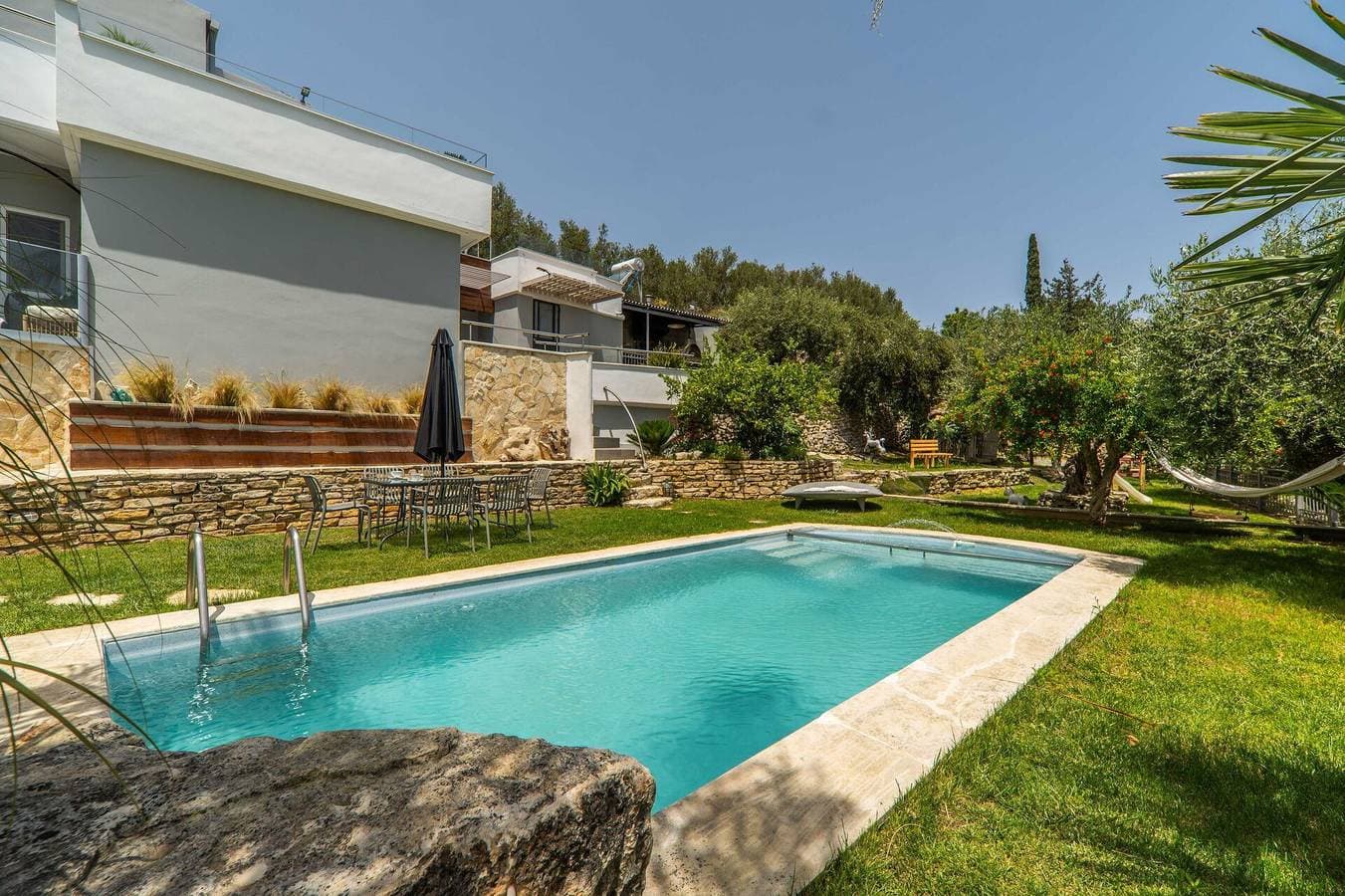 Foto 5 von 46: Villa für 6 Personen mit Pool