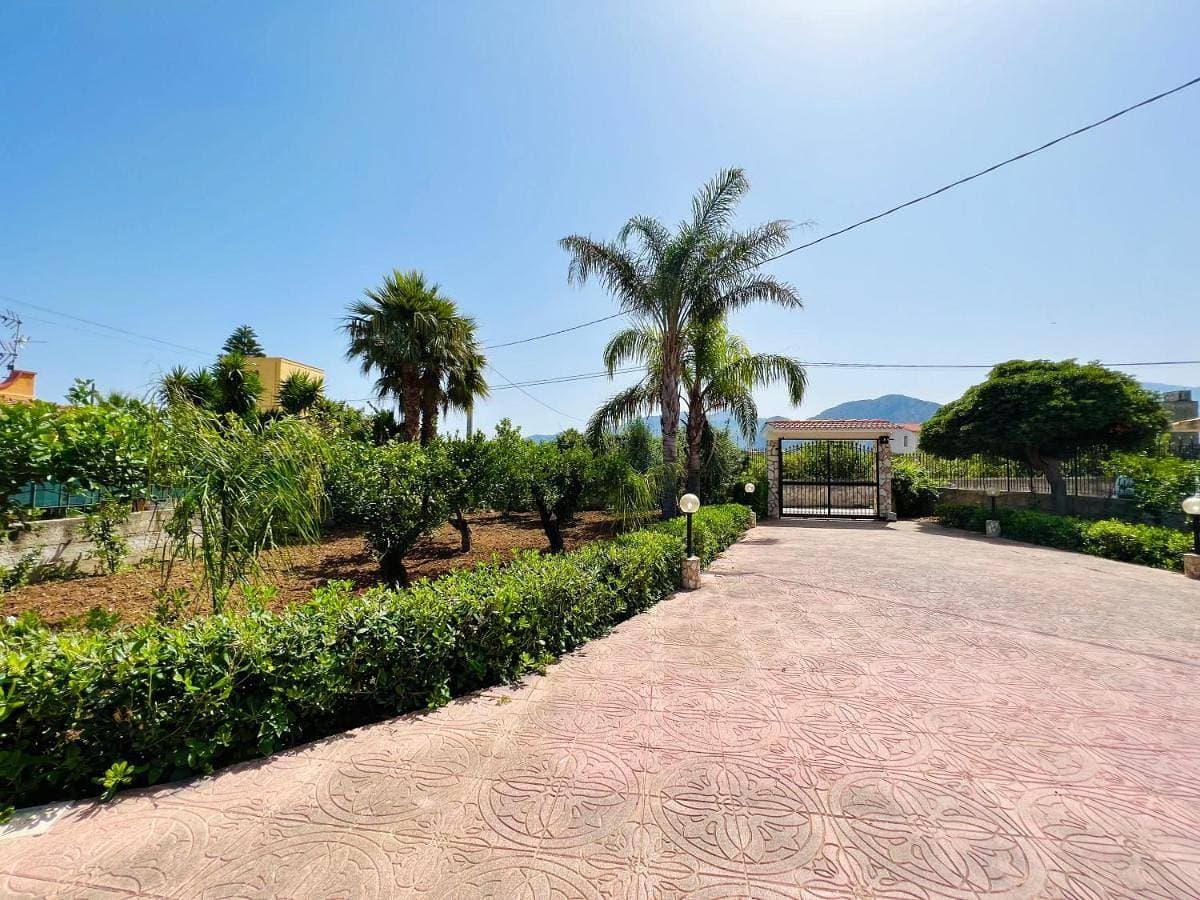 Foto 5 von 63: Villa