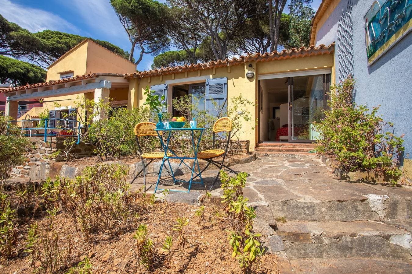 Foto 3 von 24: Zimmer 'Bagaud' mit Meerblick, gemeinsamer Terrasse und WLAN