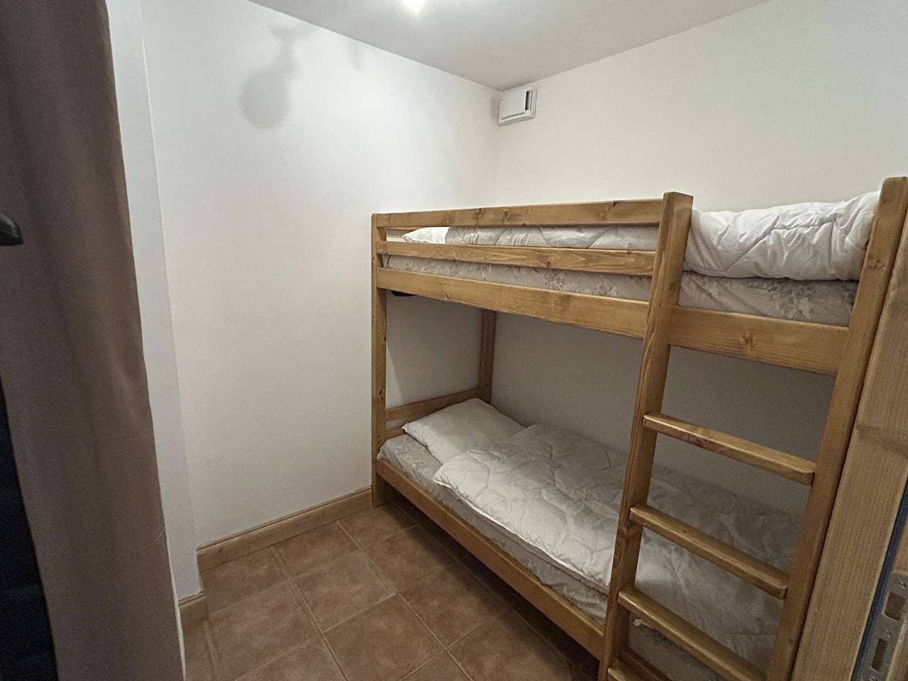 Foto 7 von 16: 3-Zimmer-Wohnung in Villard-sur-Doron, 8 Personen, überdachter Parkplatz