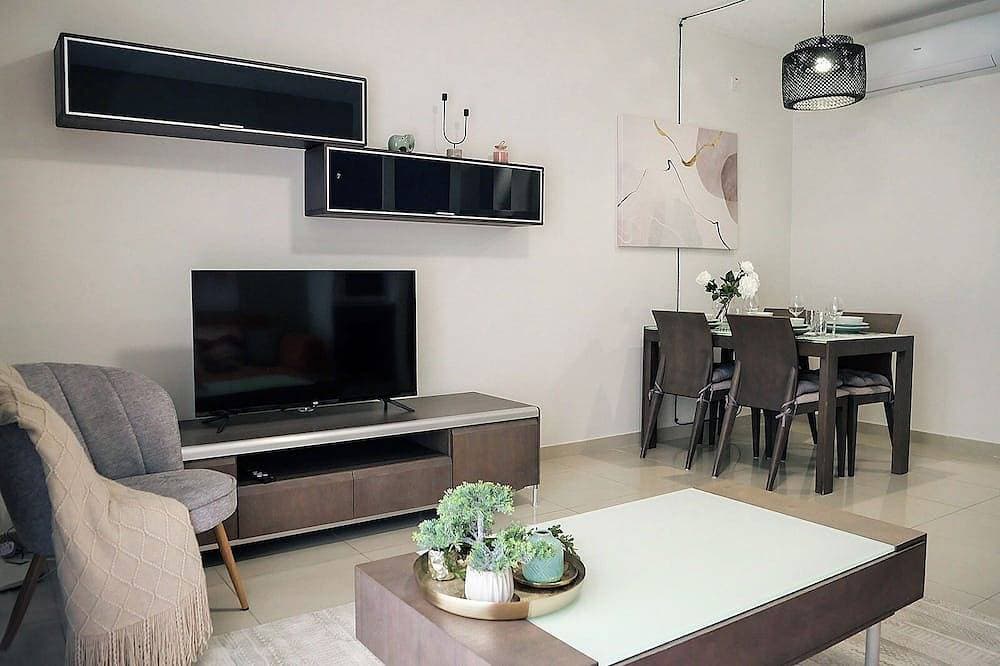 Foto 8 von 16: Newly Renovated & Fully Equipped 2Bd Condo in Prime Location Sliema