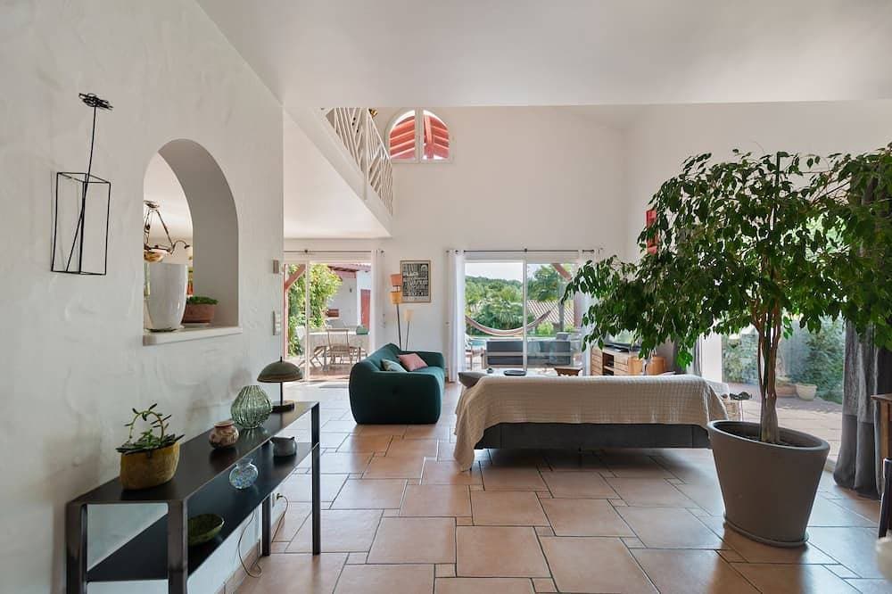Foto 11 von 30: Villa Arcangues neo-baskisch, Schwimmbad und Palmen 10 Minuten von Biarritz entfernt