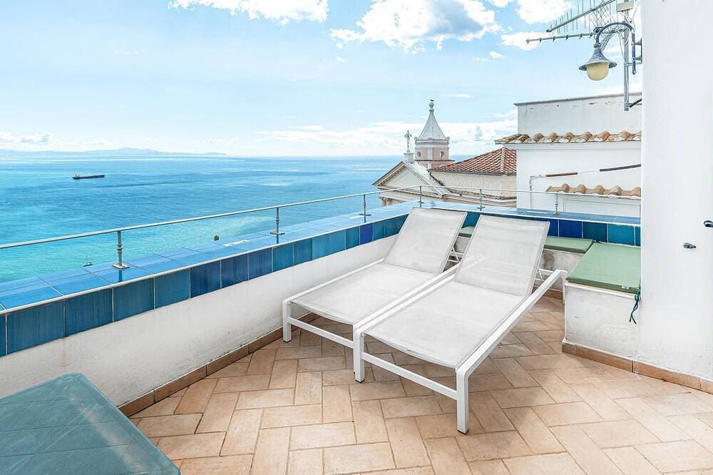Amazing apartment in Raito with WiFi 1