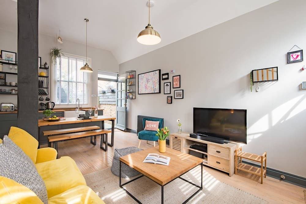 The Little Cottage, Whitstable 1