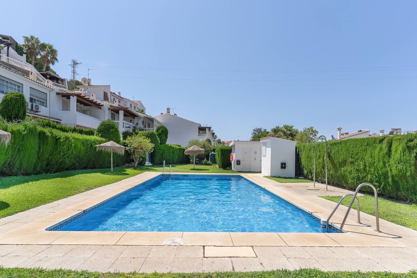 Chalet Adosado Con Piscina 1