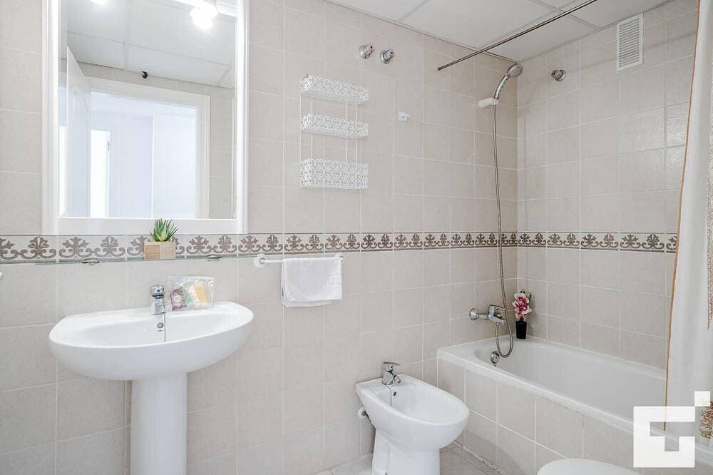 Foto 5 von 30: Apolo XVI 73 - Grupo Turis - Calpe, Costa Blanca