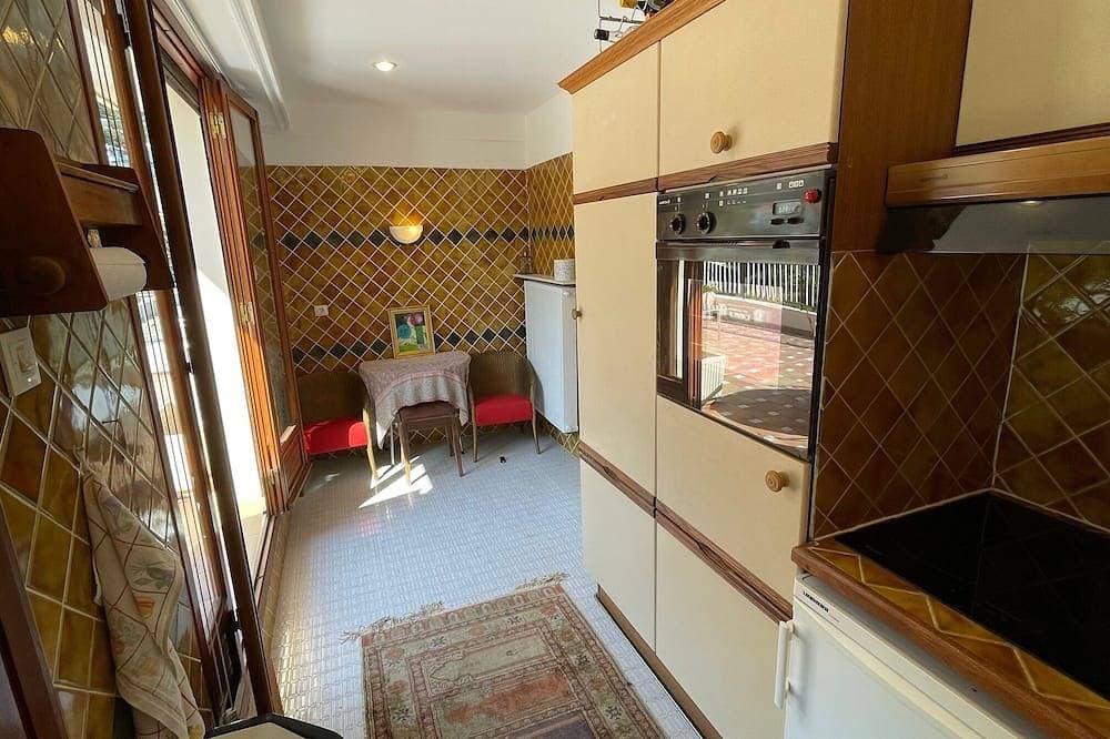 Foto 8 von 21: Penthouse for 2, top location, sea view, parking, elevator, air conditioning.