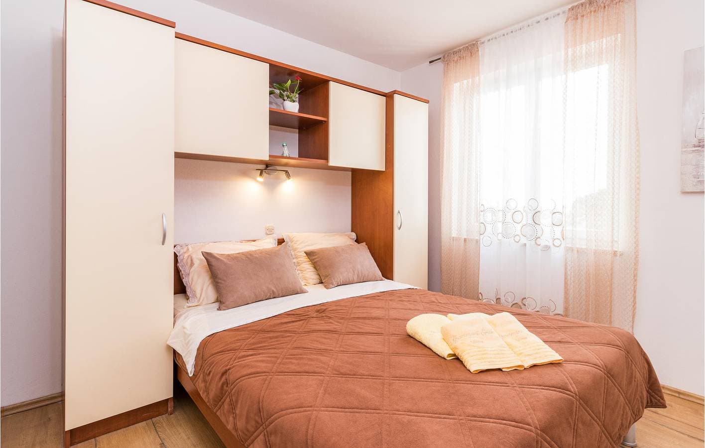 Foto 12 von 24: Urlaub am Meer: Gemütliche Ferienwohnung mit Pool, Terrasse und WLAN