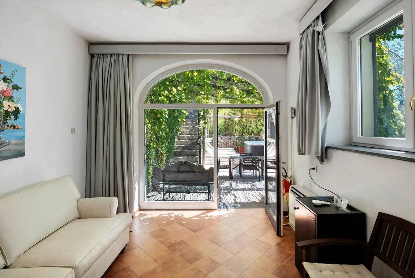 Foto 11 von 39: Villa 'Luxury Seaview mit Jacuzzi' mit Meerblick, WLAN und Klimaanlage