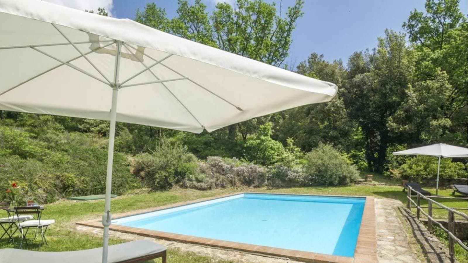 Foto 9 von 29: Villa für 8 Personen mit Pool