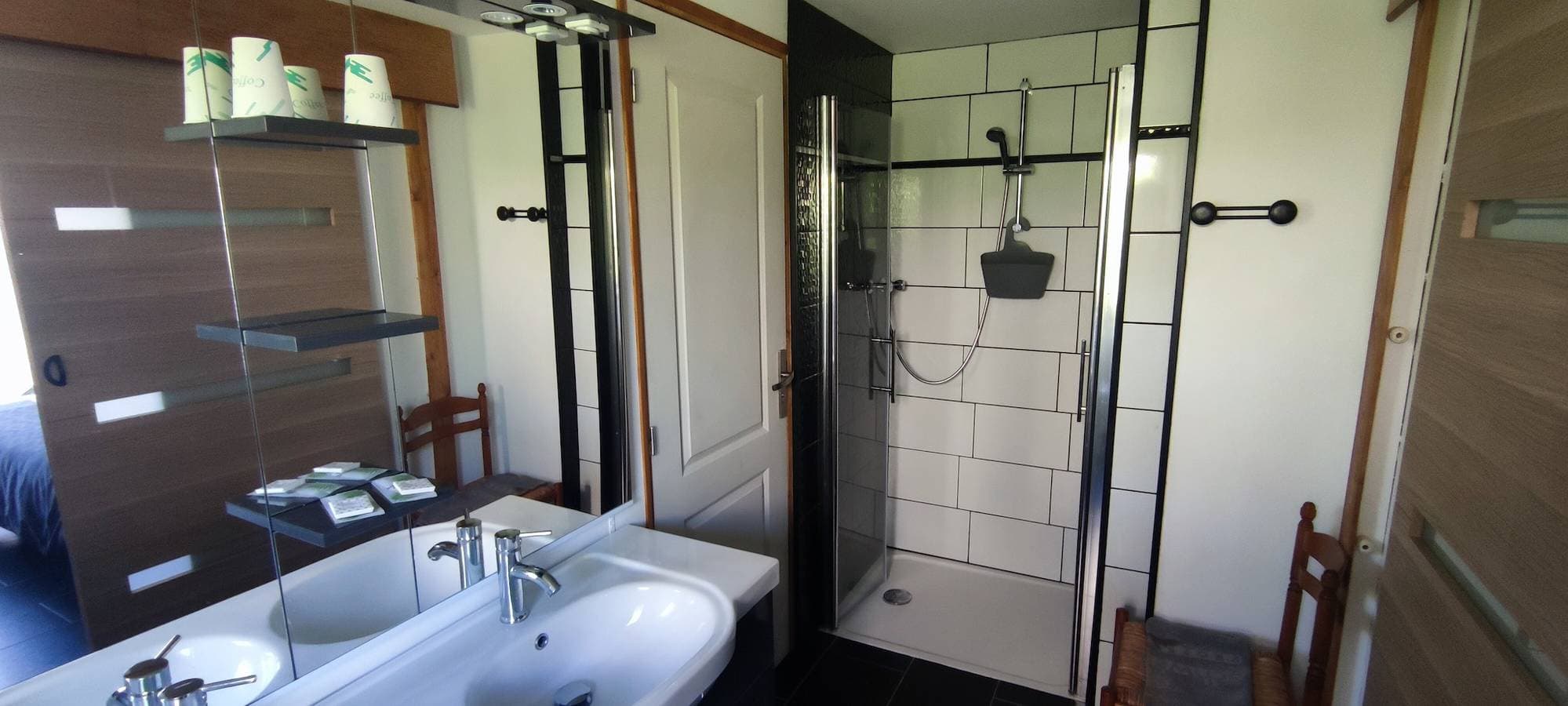 Foto 11 von 19: Gästezimmer „Le Chatry“ mit gemeinsamer Terrasse und WLAN in Cancale