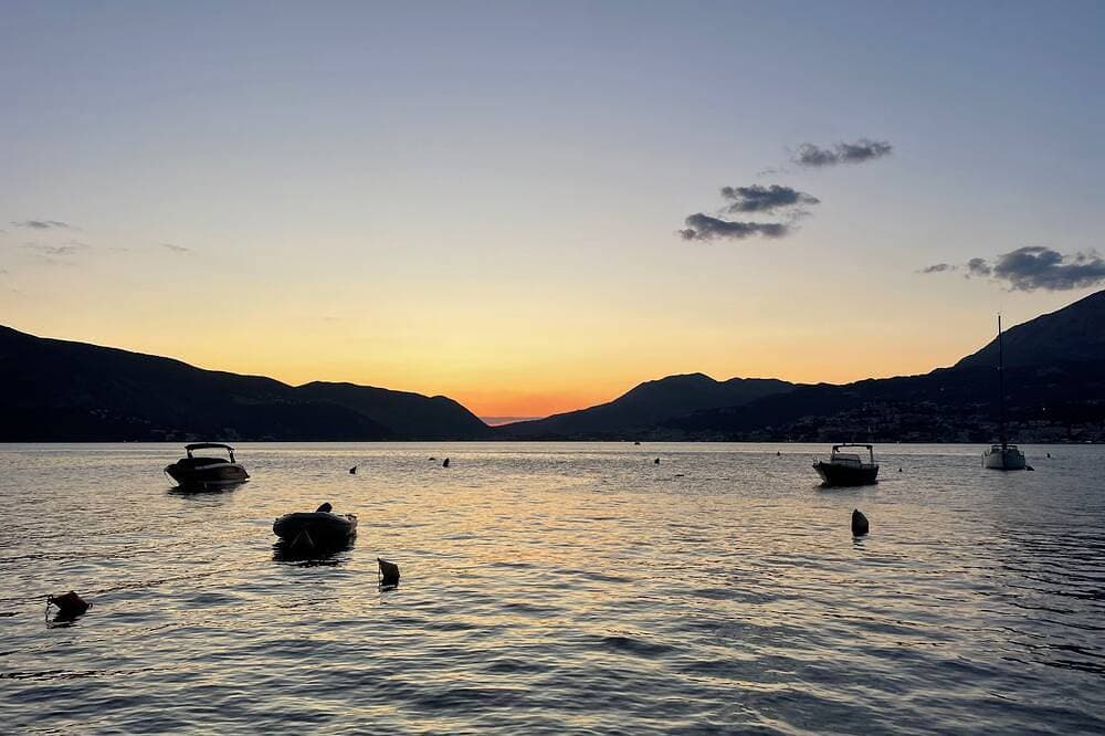 Foto 13 von 20: Entspannen Sie sich weit weg vom Alltag und wachen Sie mit Meerblick und montenegrinischem Charme auf