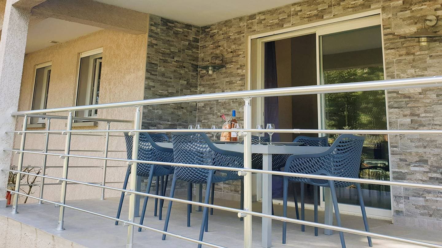 Foto 10 von 34: Ferienwohnung für 4 Personen mit Pool