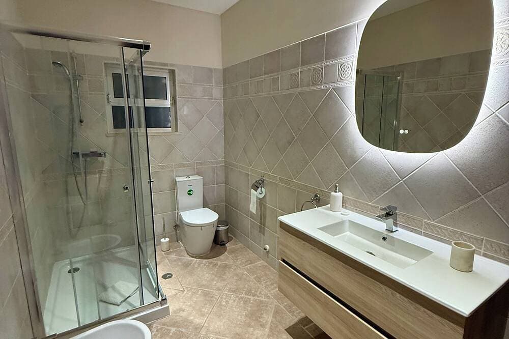 Foto 9 von 30: Luxusvilla auf eigenem Grundstück, 4 Schlafzimmer, 4 Badezimmer mit beheiztem Pool
