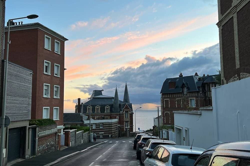 Charming 1-bedroom apartment in cool Le Havre with WiFi 1