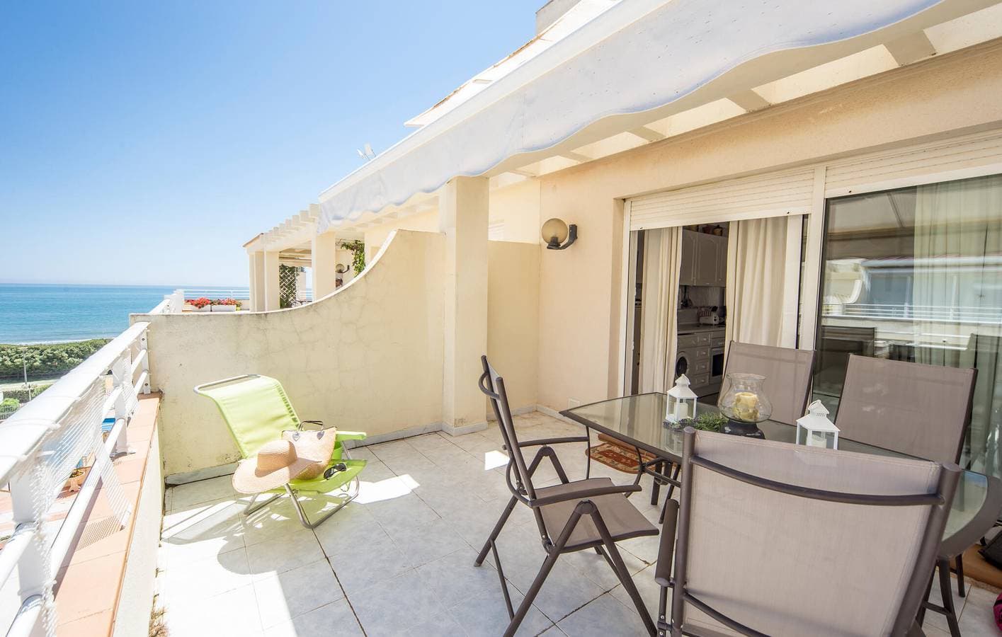 Apartment mit Meerblick, Pool und Terrasse 1