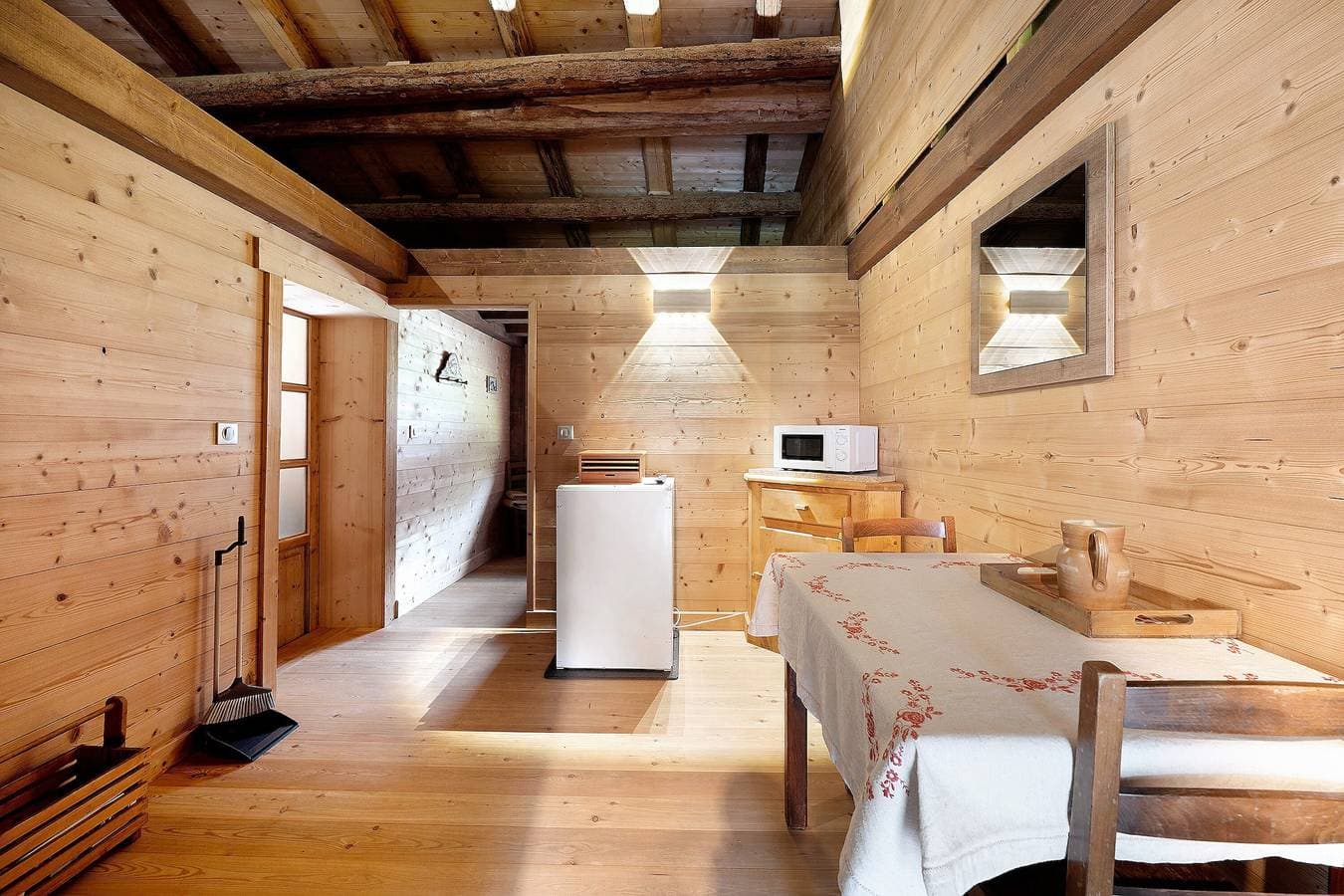 Foto 13 von 24: Gästezimmer im Chalet mit Bergblick, privater Terrasse und Garten
