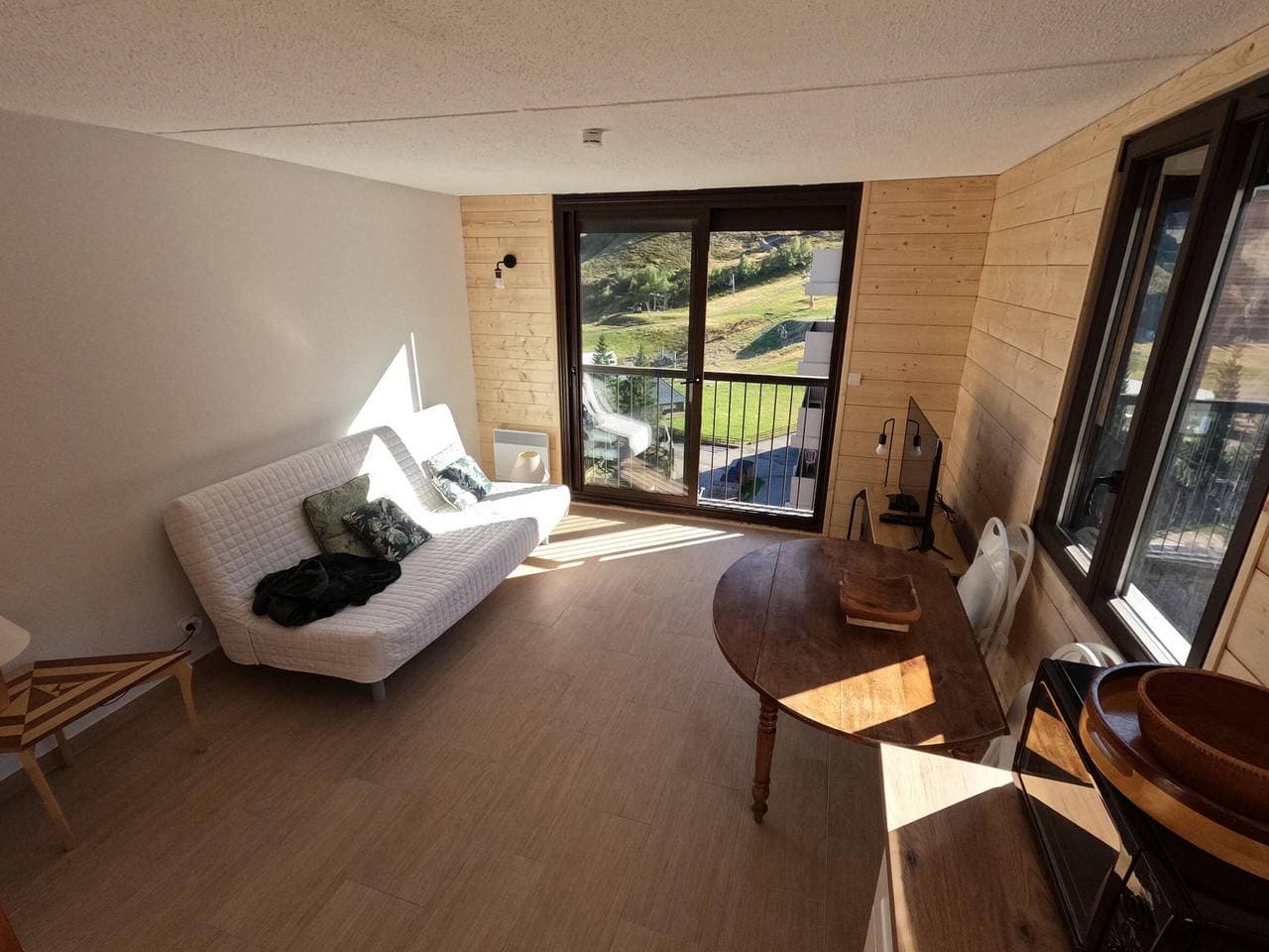 Komfortable 2-Zimmer in Agudes mit Aufzug und ausgestatteter Küche 1
