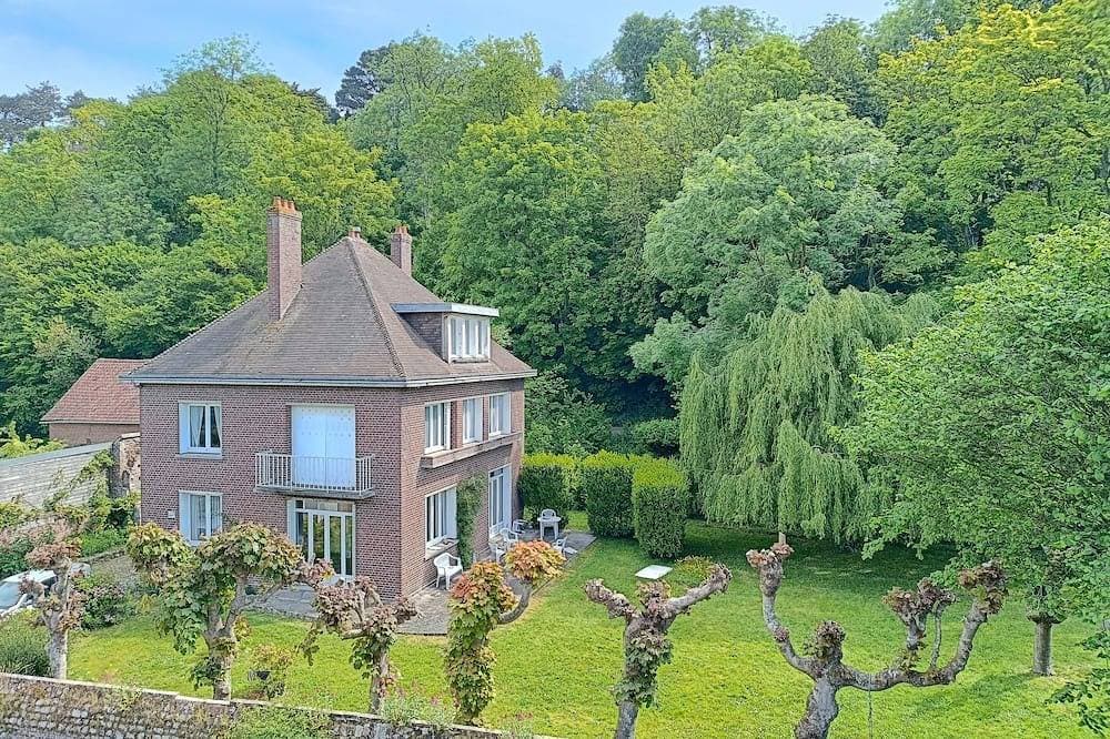 Grosses Familienhaus im Herzen von Veules-les-Roeses 10 Gehminuten vom Strand entfernt. 1