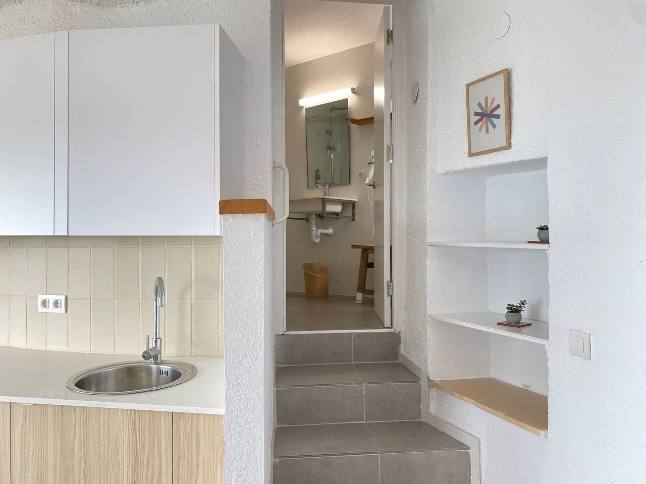Foto 8 von 19: Modernes Studio in Roses für 2, Zugang zu Gemeinschaftspool