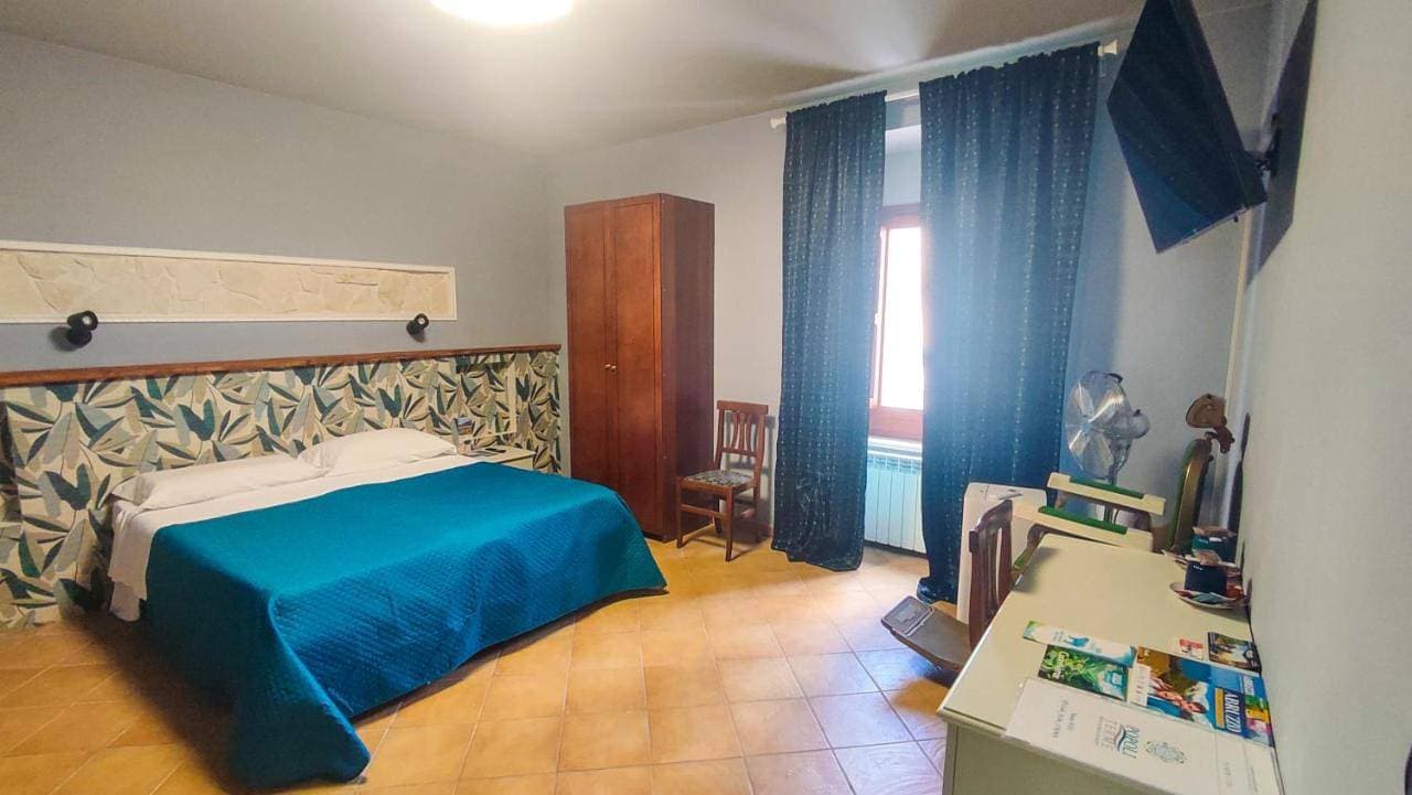 Foto 11 von 20: Double Room with Private Bathroom