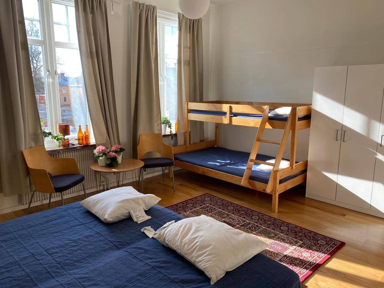 Foto 7 von 8: Quadruple Room